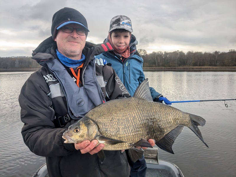 Un joli chevesne pris à la mouche en sèche !!!